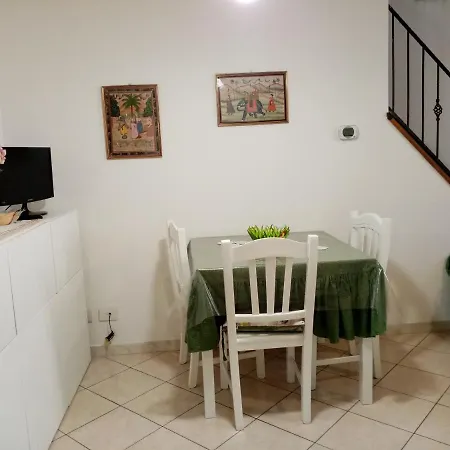 La Casetta Delle Fate Apartment *